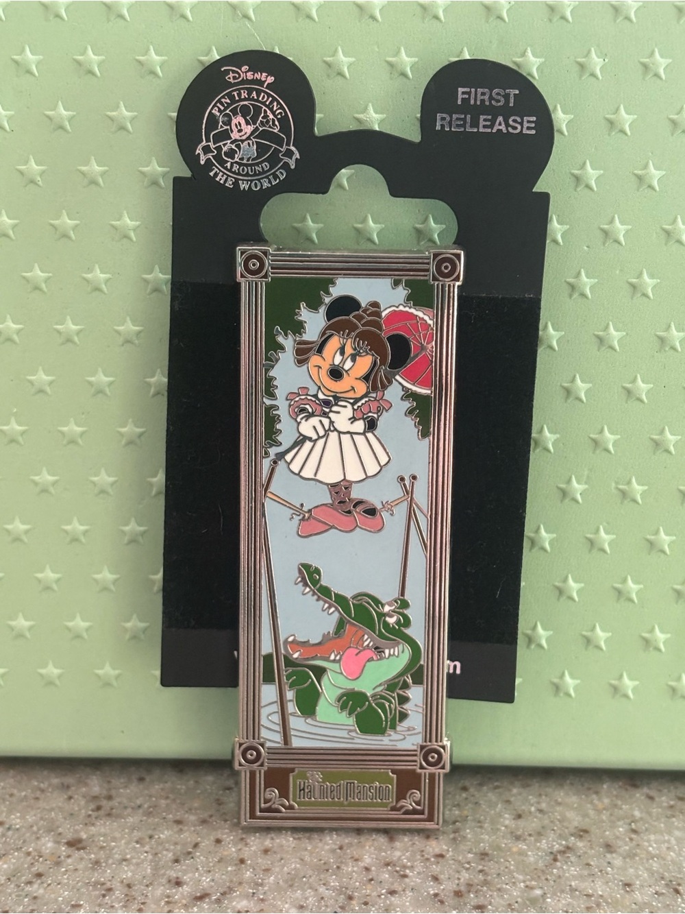 Disney Pin Haunted Mansion Stretching Portrait Minnie Tightrope - First Release
